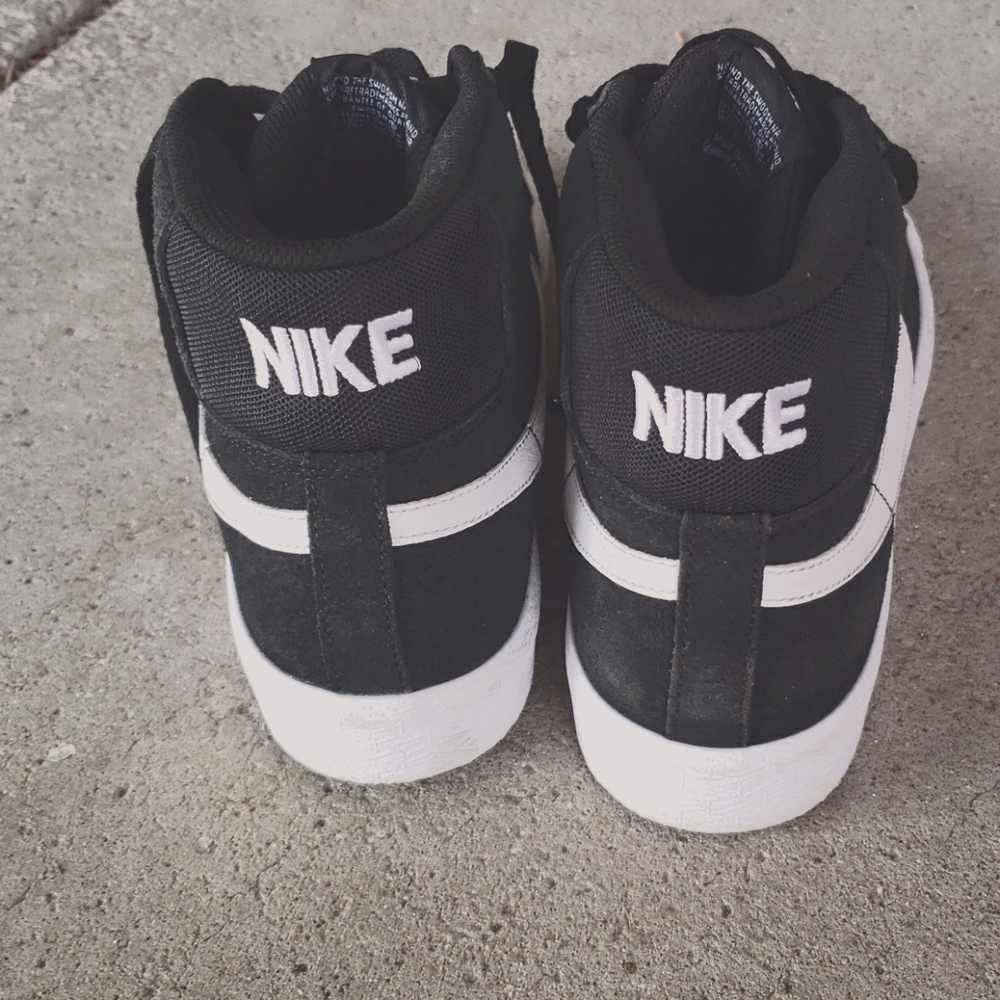 Nike sb blazer zoom mid